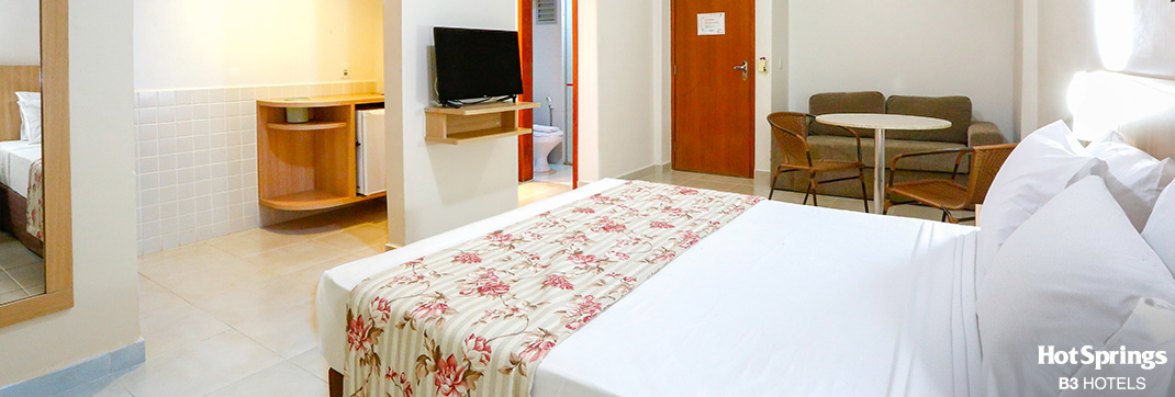 L'Appartement◆AMERICANA Thermal N/S TOP Hotel Atrium Thermas Residence Service, em Caldas Novas, em frente